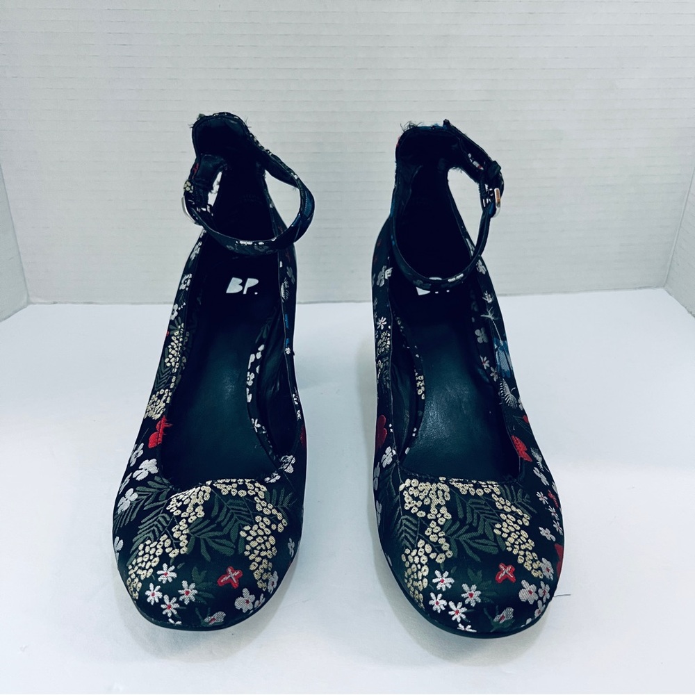 BP Women's Black and Red Floral Heels